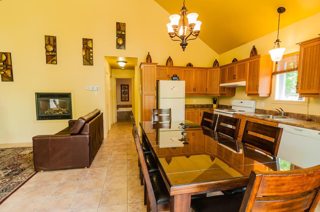 Domaine Des Montagnais Βίλα Notre-Dame-Des-Bois Δωμάτιο φωτογραφία